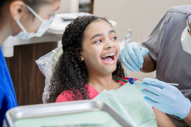 Best Broken or Cracked Tooth Emergency Dentist in Hampton Manor, NY